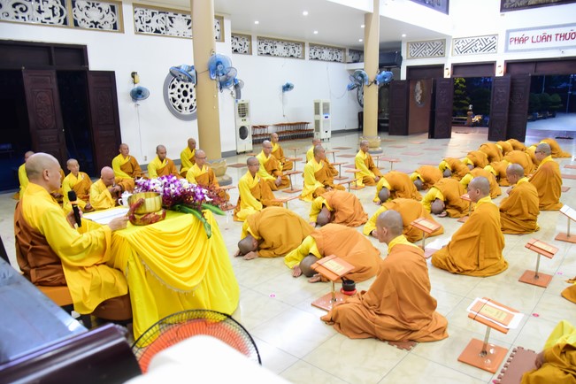 Pratimoksa commandment rite